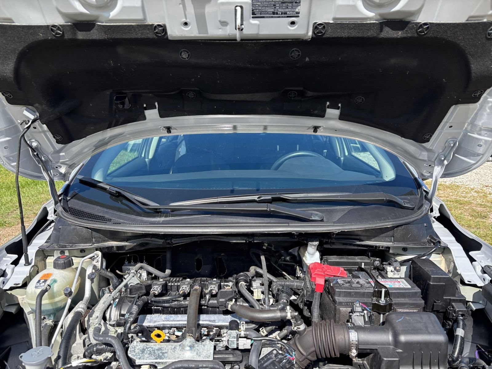 Used 2025 Nissan Versa SV FWD image 29