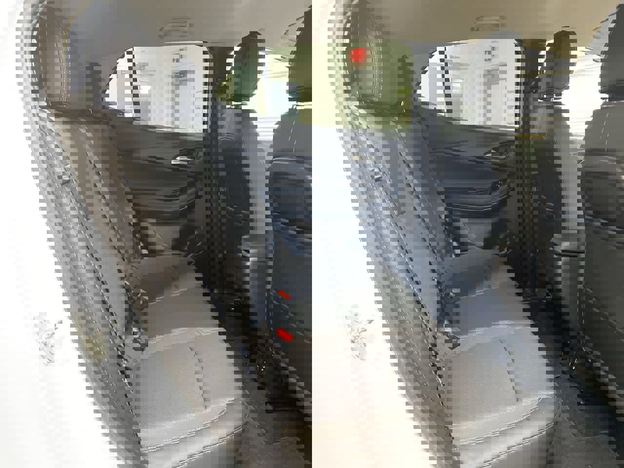 Used 2021 Buick Encore GX Preferred w/ Cold Weather Comfort Package image 17