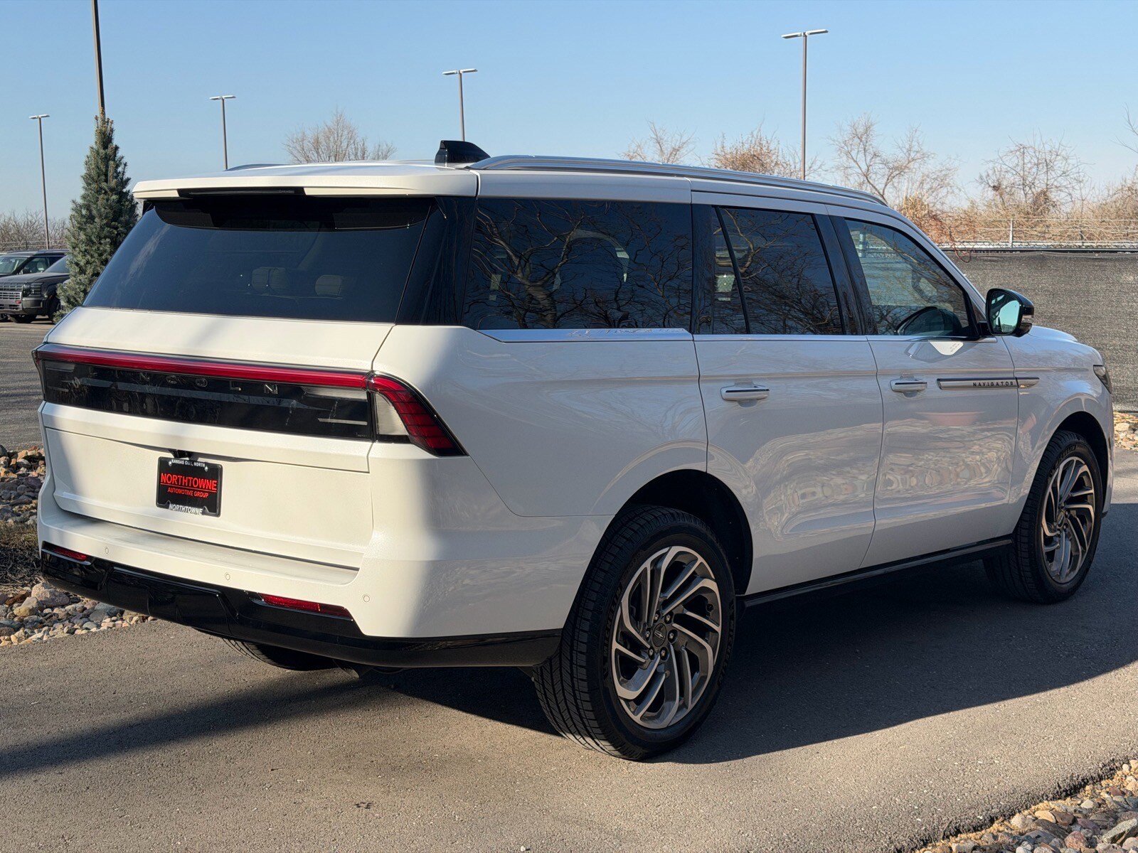 New 2026 Lincoln Navigator Reserve AWD/4WD image 5