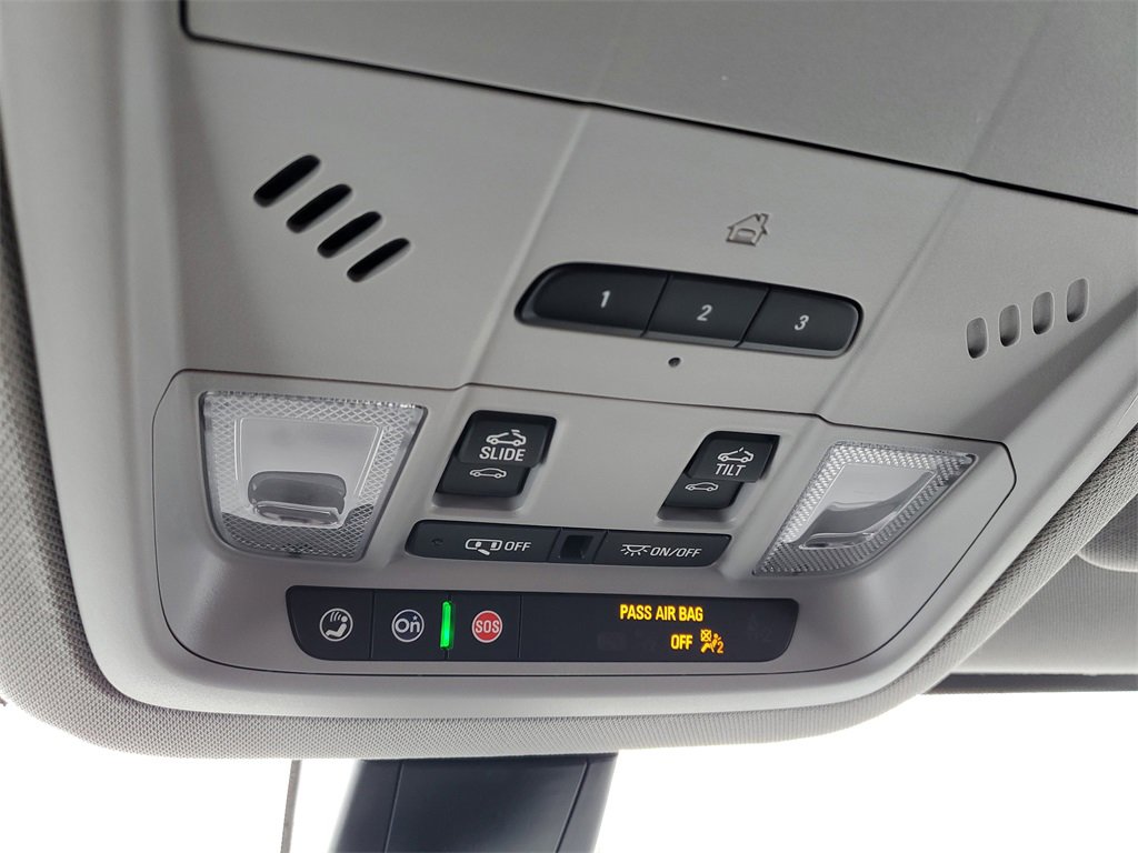 Used 2022 GMC Acadia SLE w/ Driver Convenience Package image 32