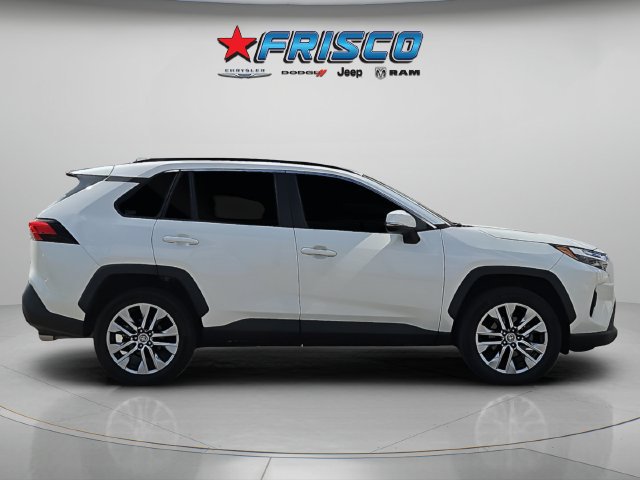 Used 2022 Toyota RAV4 XLE Premium FWD image 6