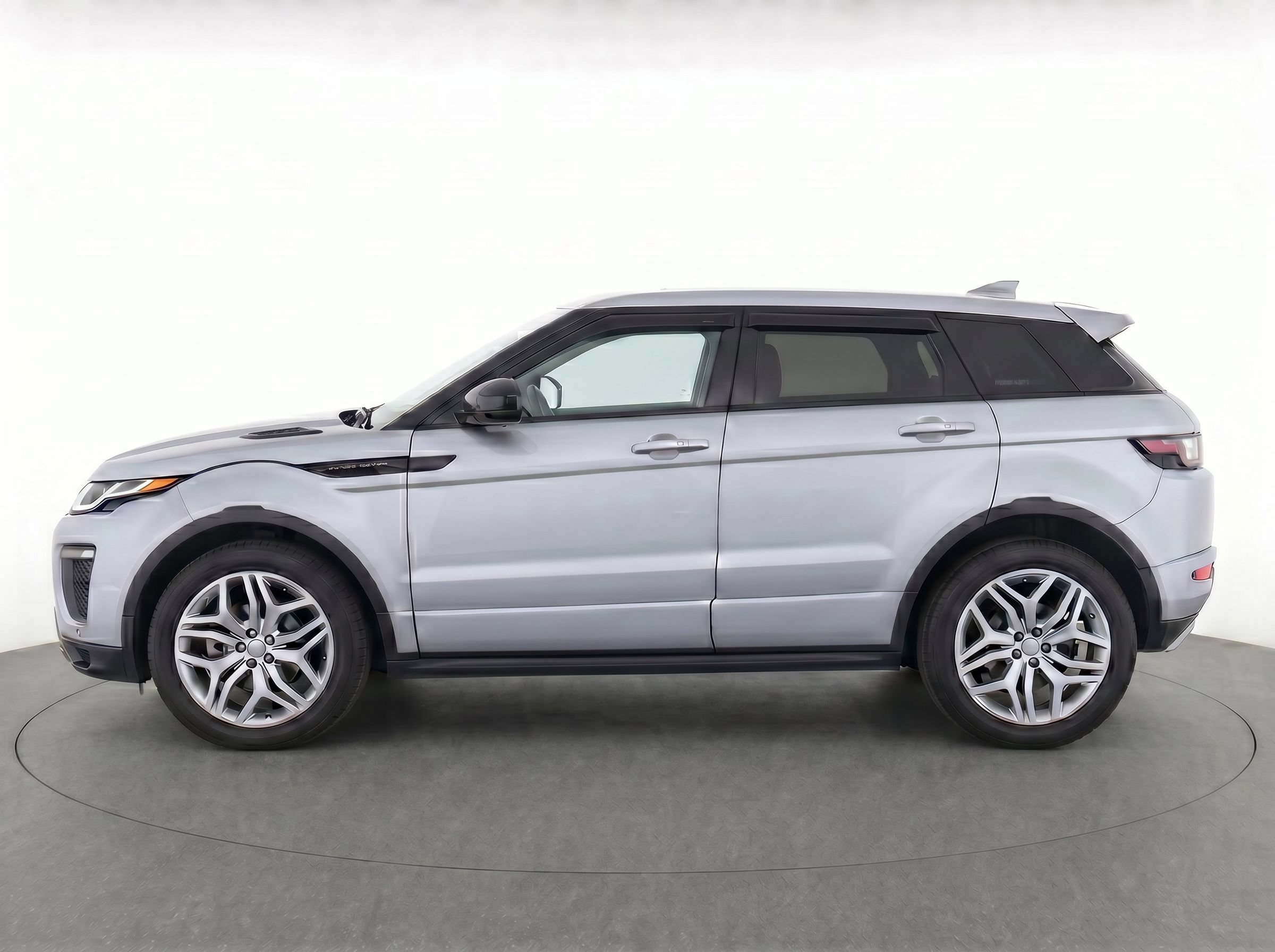 Used 2018 Land Rover Range Rover Evoque HSE Dynamic AWD/4WD image 6