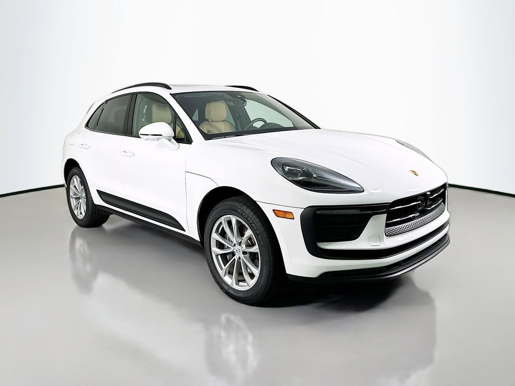 Used 2025 Porsche Macan image 7