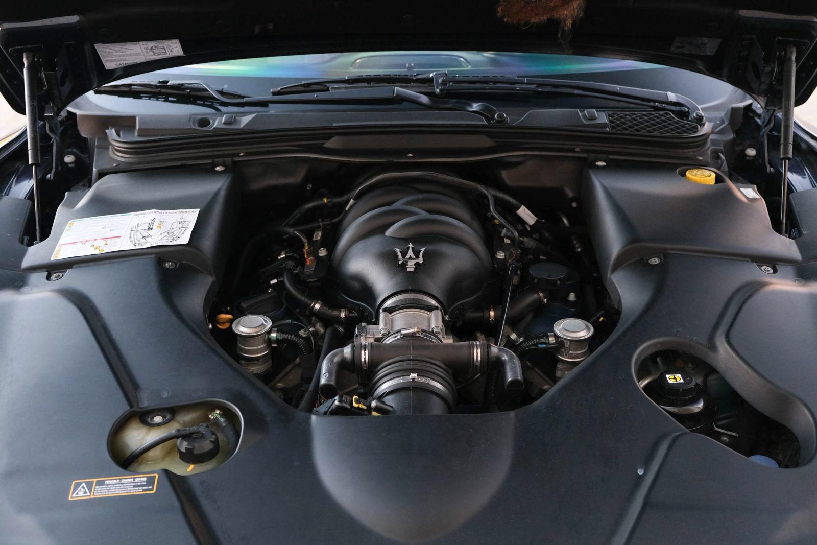 Used 2010 Maserati GranTurismo Coupe RWD image 18