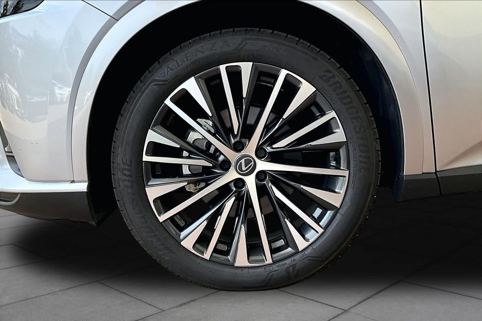 Used 2026 Lexus RX 350 Premium Plus FWD image 9