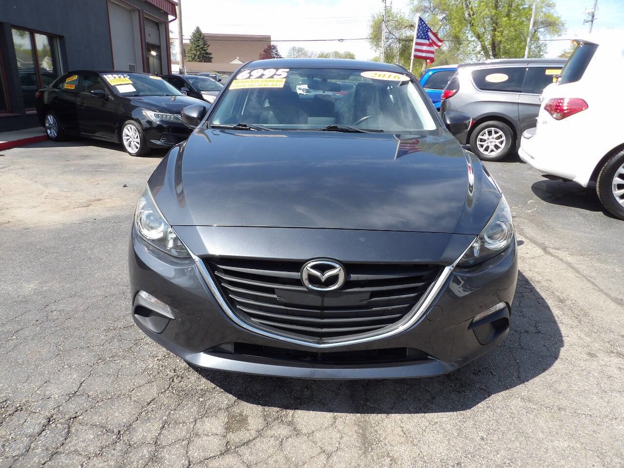 Used 2016 MAZDA MAZDA3 i Sport w/ Preferred Equipment Package FWD image 2