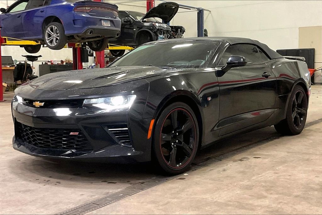 Used 2017 Chevrolet Camaro SS image 30