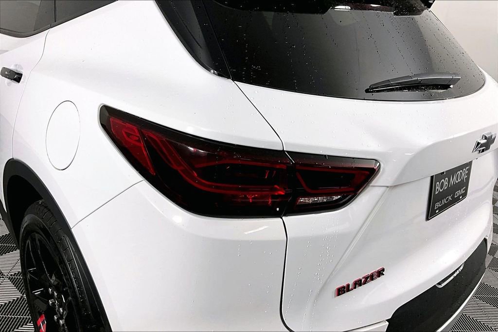 Used 2025 Chevrolet Blazer LT w/ Redline Edition FWD image 22