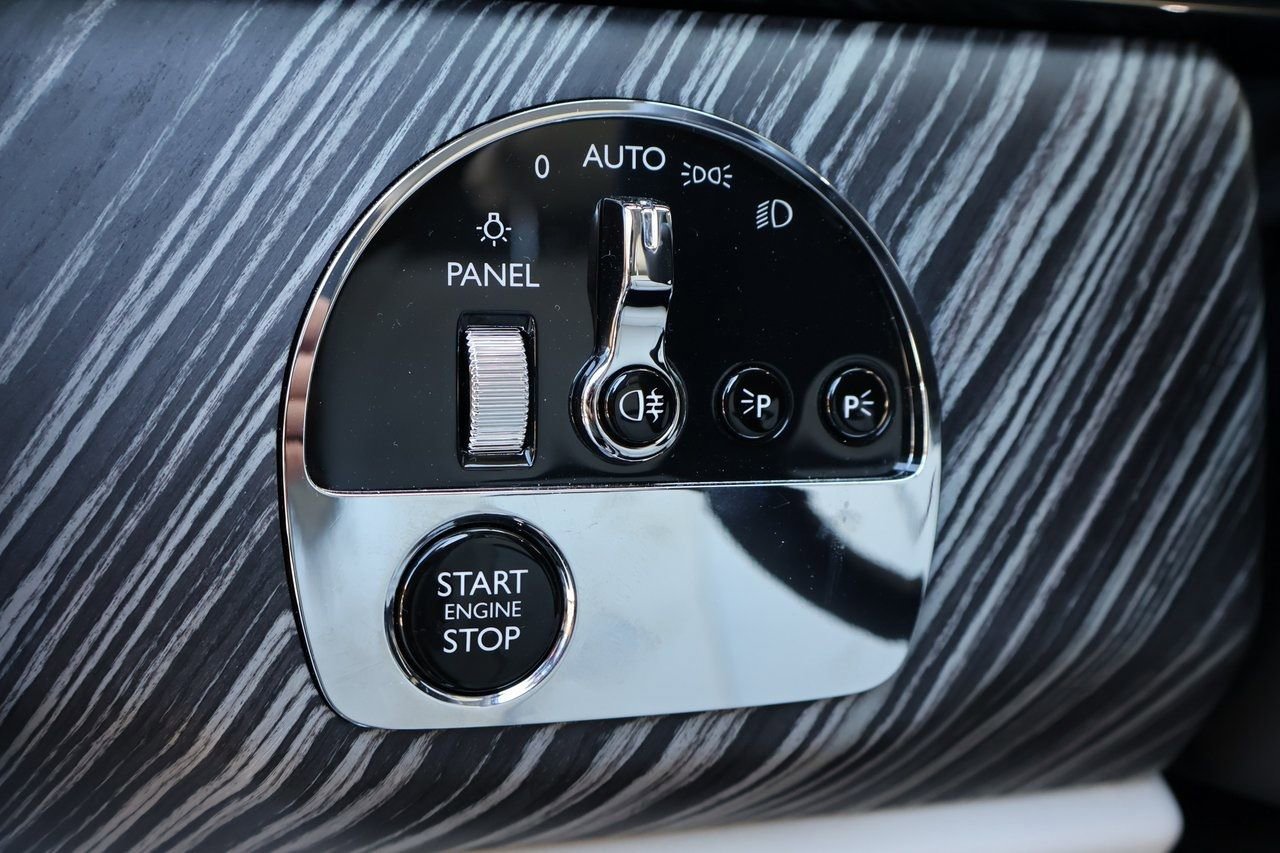 New 2026 Rolls-Royce Cullinan image 30