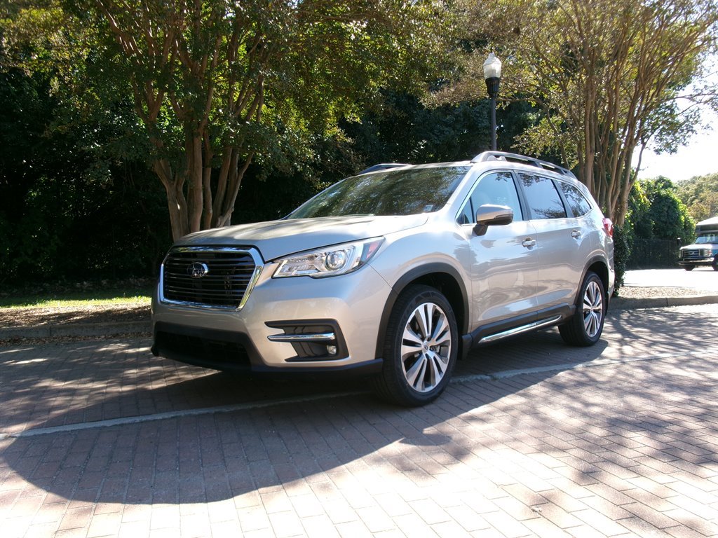 Used 2019 Subaru Ascent Limited w/ Popular Package #2A AWD/4WD image 2