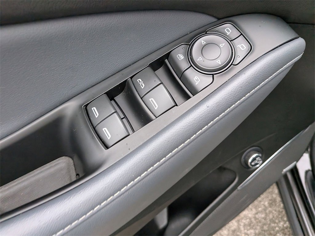 Used 2024 Buick Enclave Premium image 13