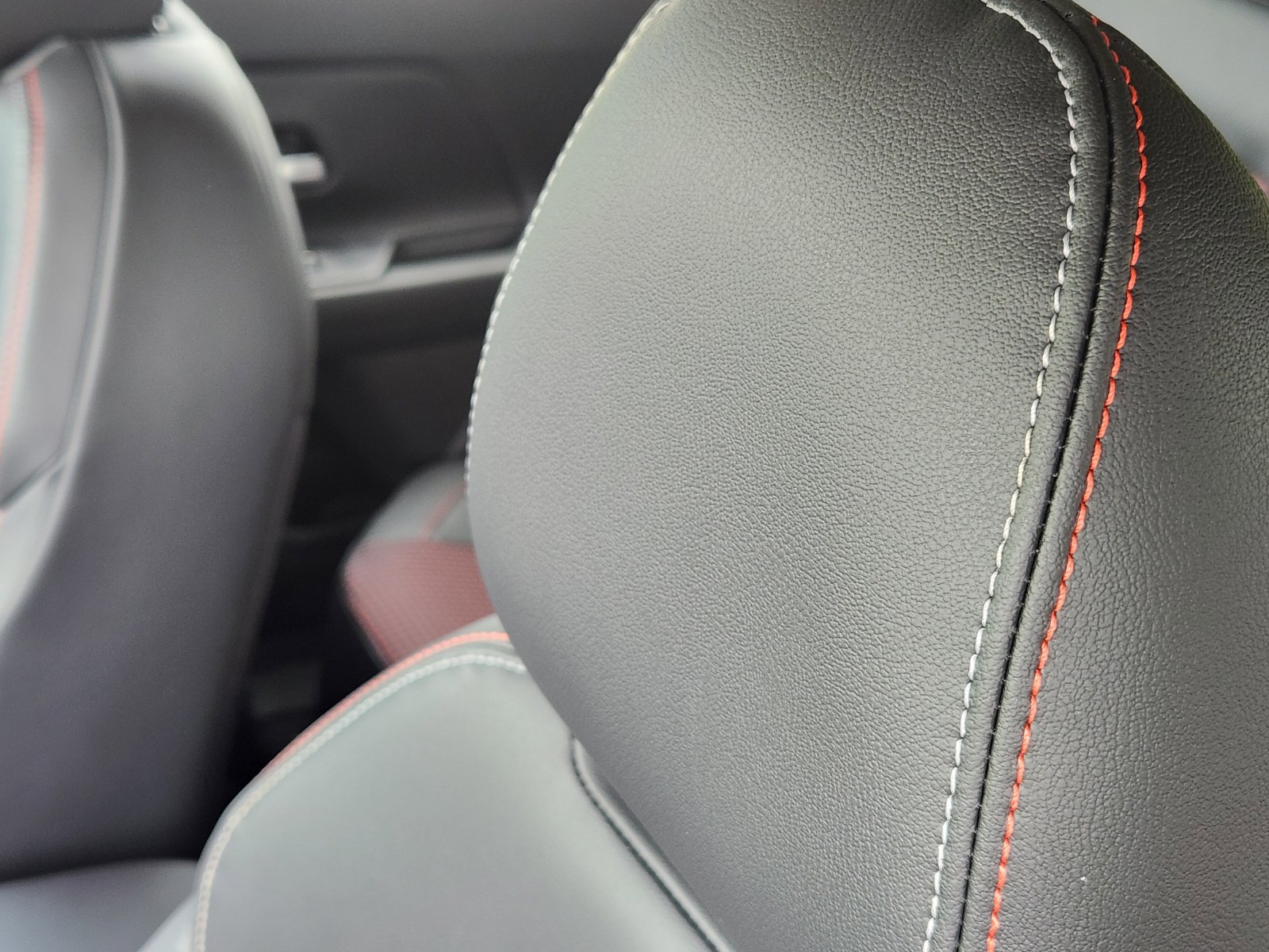 New 2026 Nissan Kicks SR w/ Cold Weather Package FWD image 14