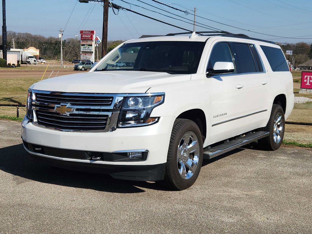 Used 2017 Chevrolet Suburban LT w/ LT Signature Package image 3
