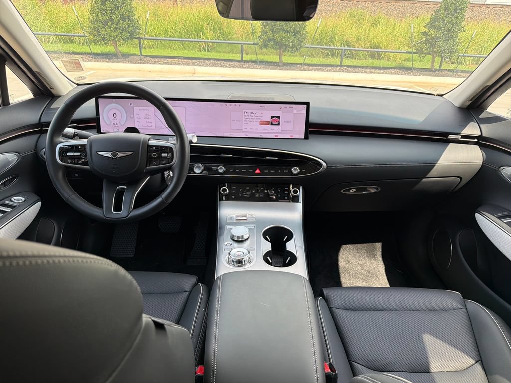 Certified 2026 Genesis GV70 2.5T Advanced AWD/4WD image 12