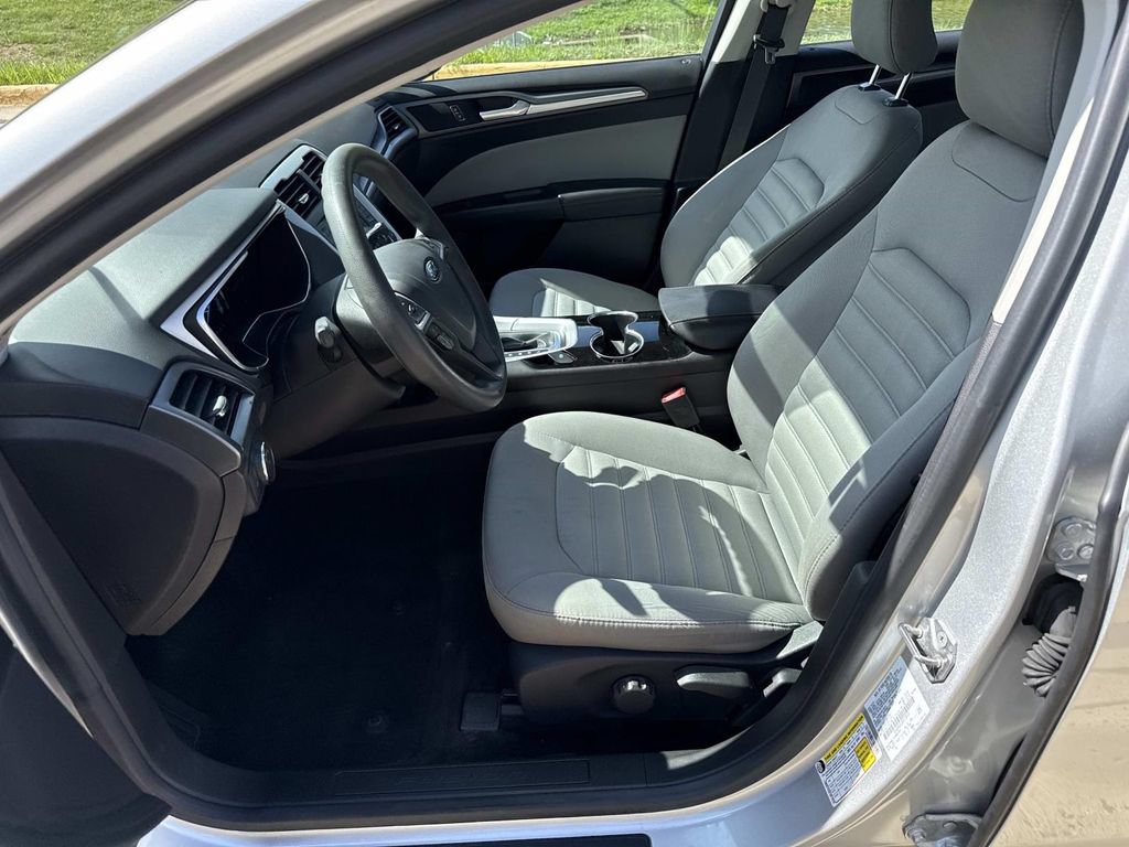 Used 2015 Ford Fusion S FWD image 6