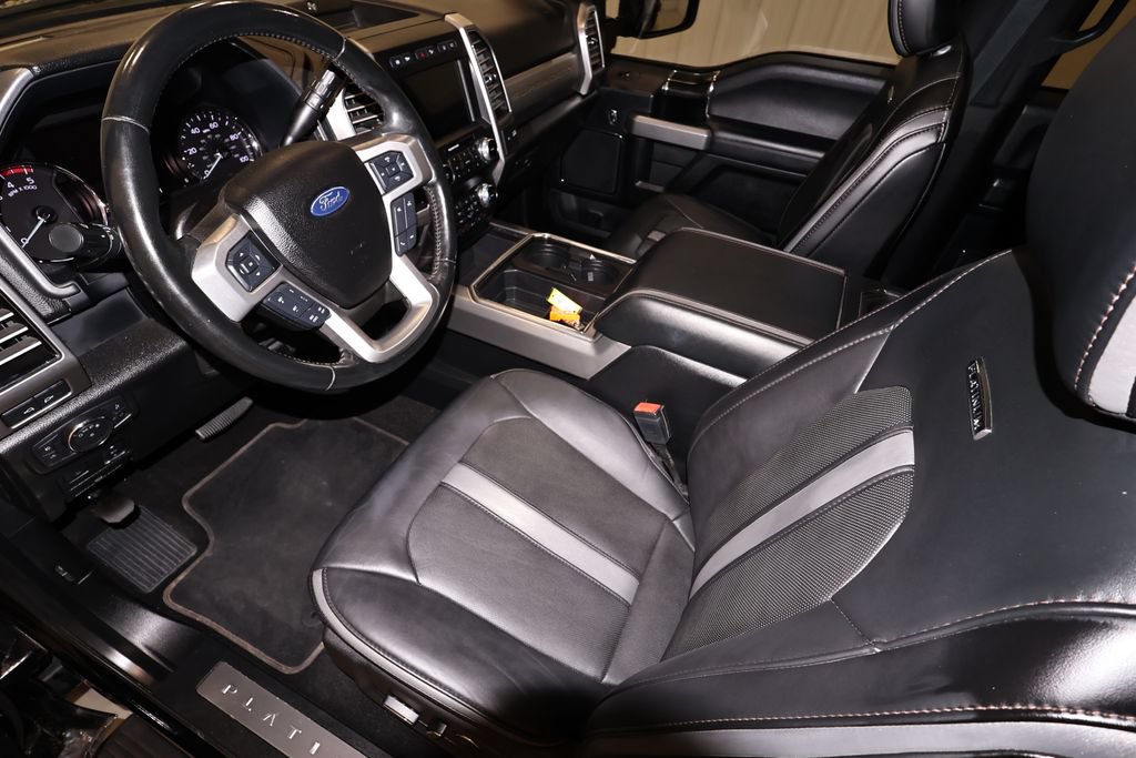 Certified 2019 Ford F450 Platinum w/ Platinum Ultimate Package AWD/4WD image 40