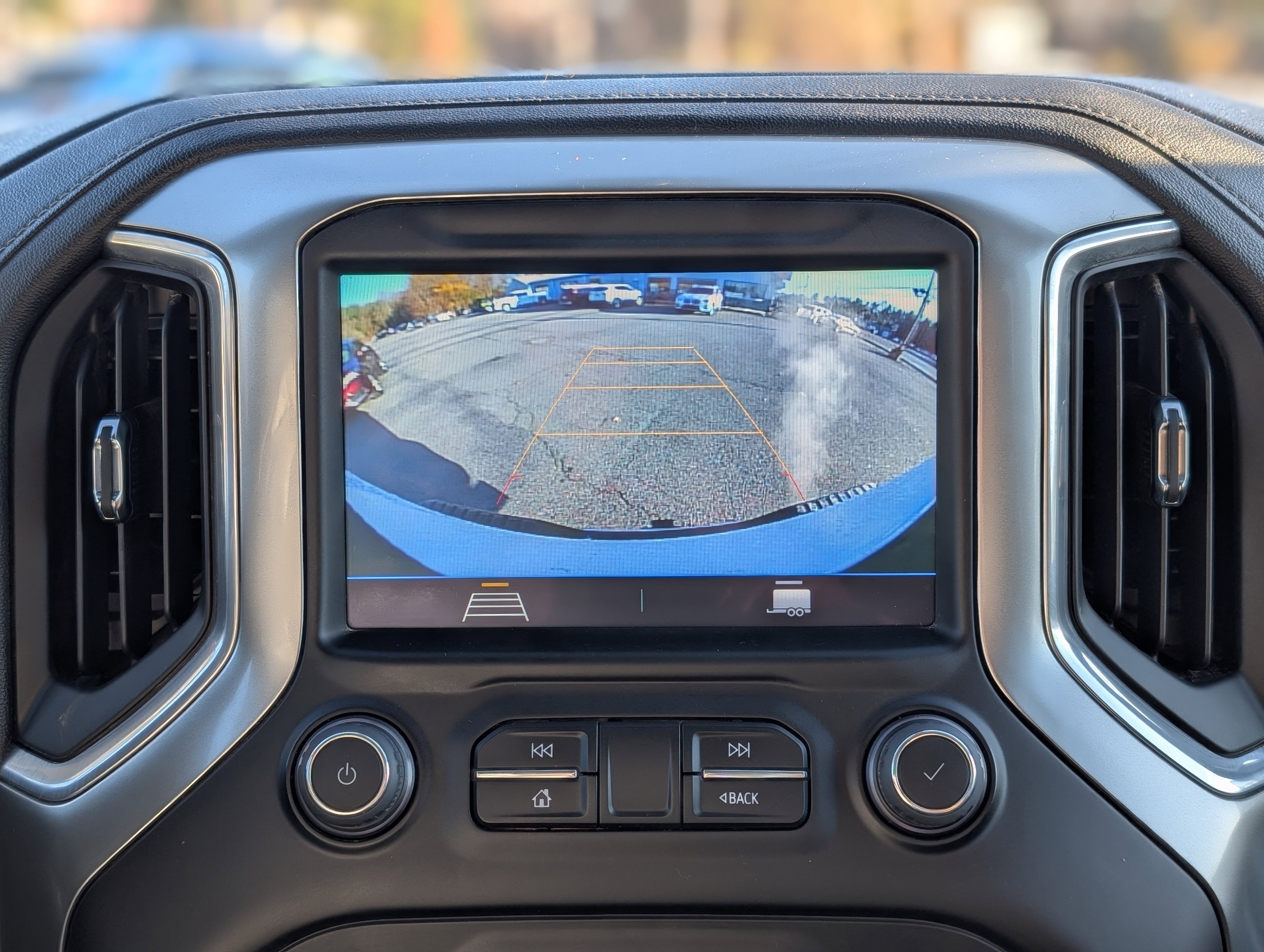 Used 2023 Chevrolet Silverado 2500 LT w/ Snow Plow Prep/Camper Package image 3