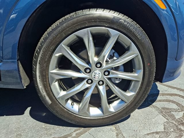 Used 2025 Buick Encore GX Avenir w/ Avenir Convenience Package AWD/4WD image 8