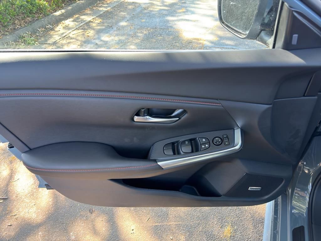 New 2025 Nissan Sentra SR w/ SR Premium Package image 17