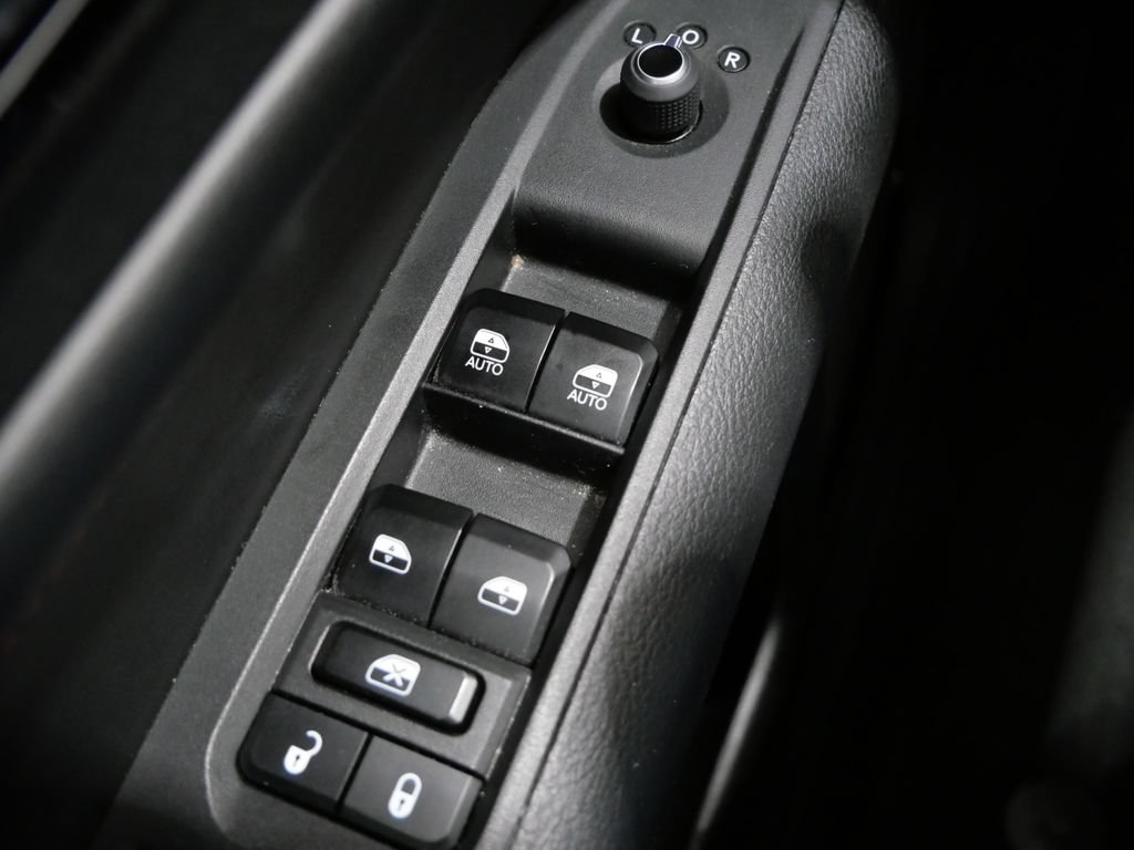 Used 2024 Jeep Compass Trailhawk AWD/4WD image 13