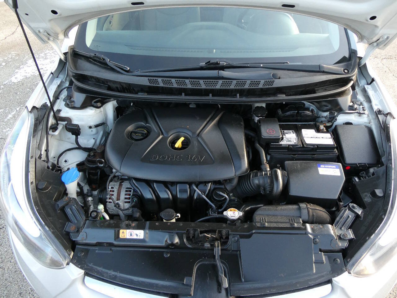 Used 2014 Hyundai Elantra SE w/ Option Group 02 FWD image 32