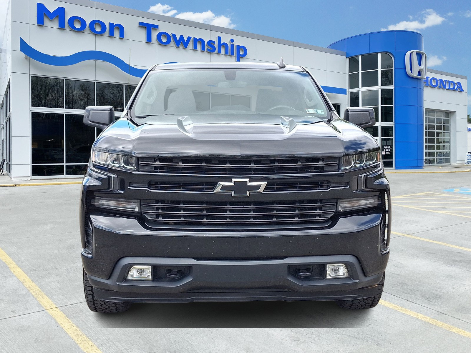 Used 2019 Chevrolet Silverado 1500 RST image 2