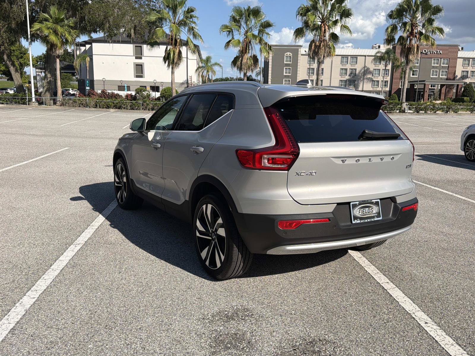 Used 2023 Volvo XC40 B5 Ultimate w/ Protection Package Premier AWD/4WD image 6