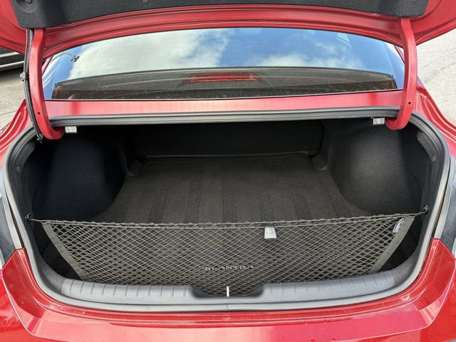 Certified 2025 Hyundai Elantra Sport image 18