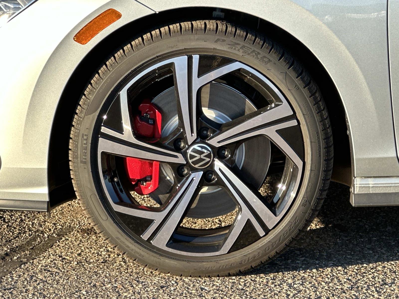 New 2026 Volkswagen GTI SE image 9