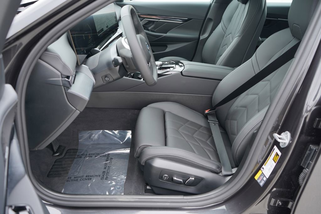 Used 2026 BMW i5 eDrive40 image 11