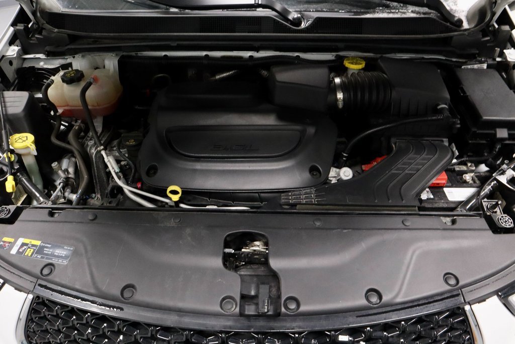 Used 2023 Chrysler Pacifica Touring-L image 18