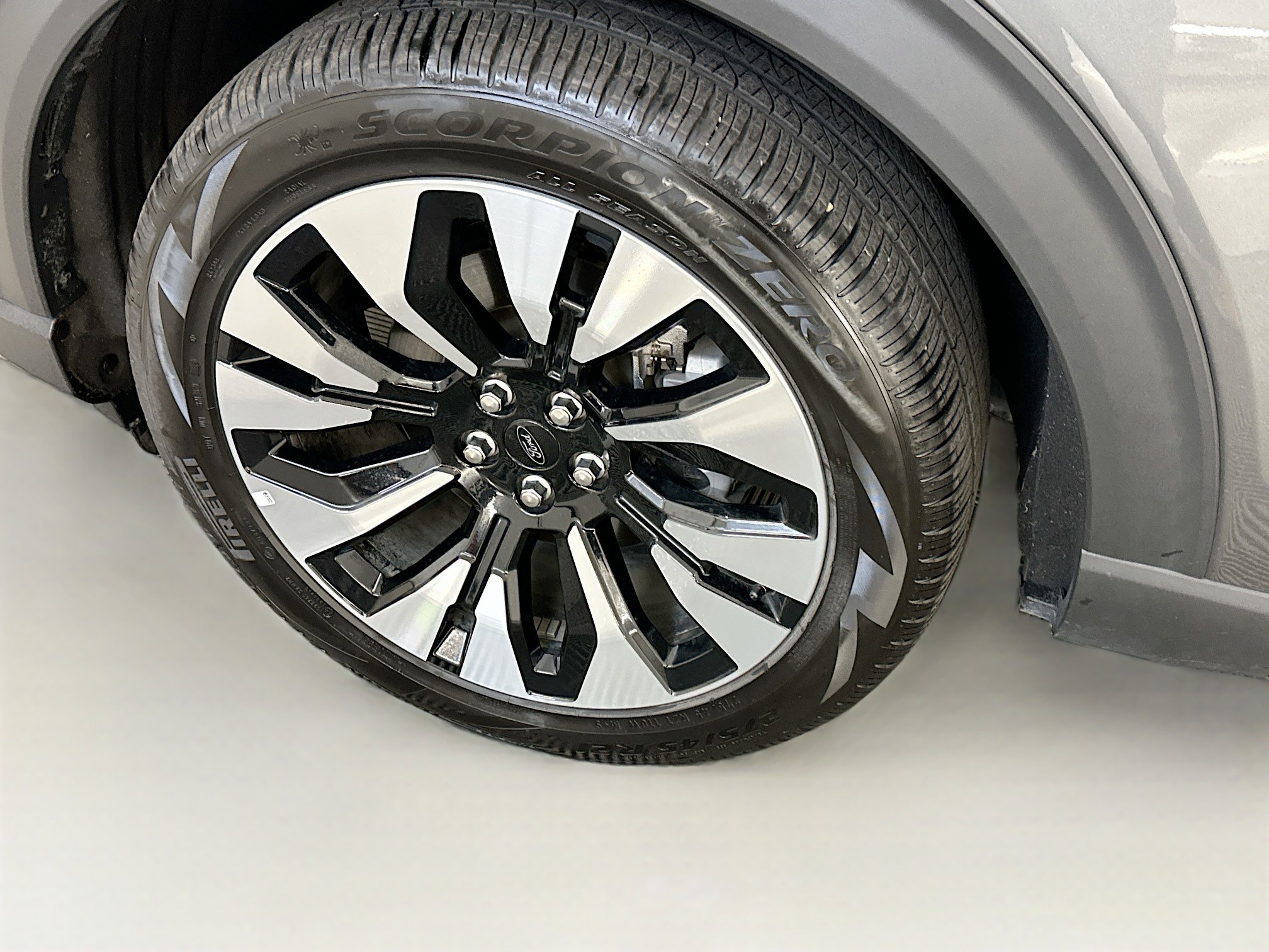 Used 2025 Ford Explorer Platinum w/ LUX Leather Package image 11