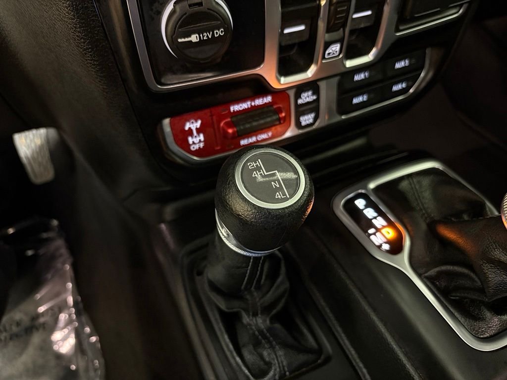 Used 2025 Jeep Wrangler Unlimited Rubicon AWD/4WD image 28