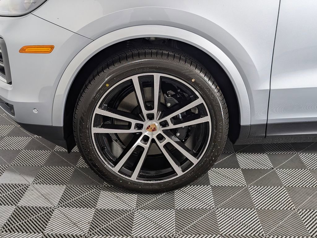 New 2026 Porsche Cayenne Coupe image 11