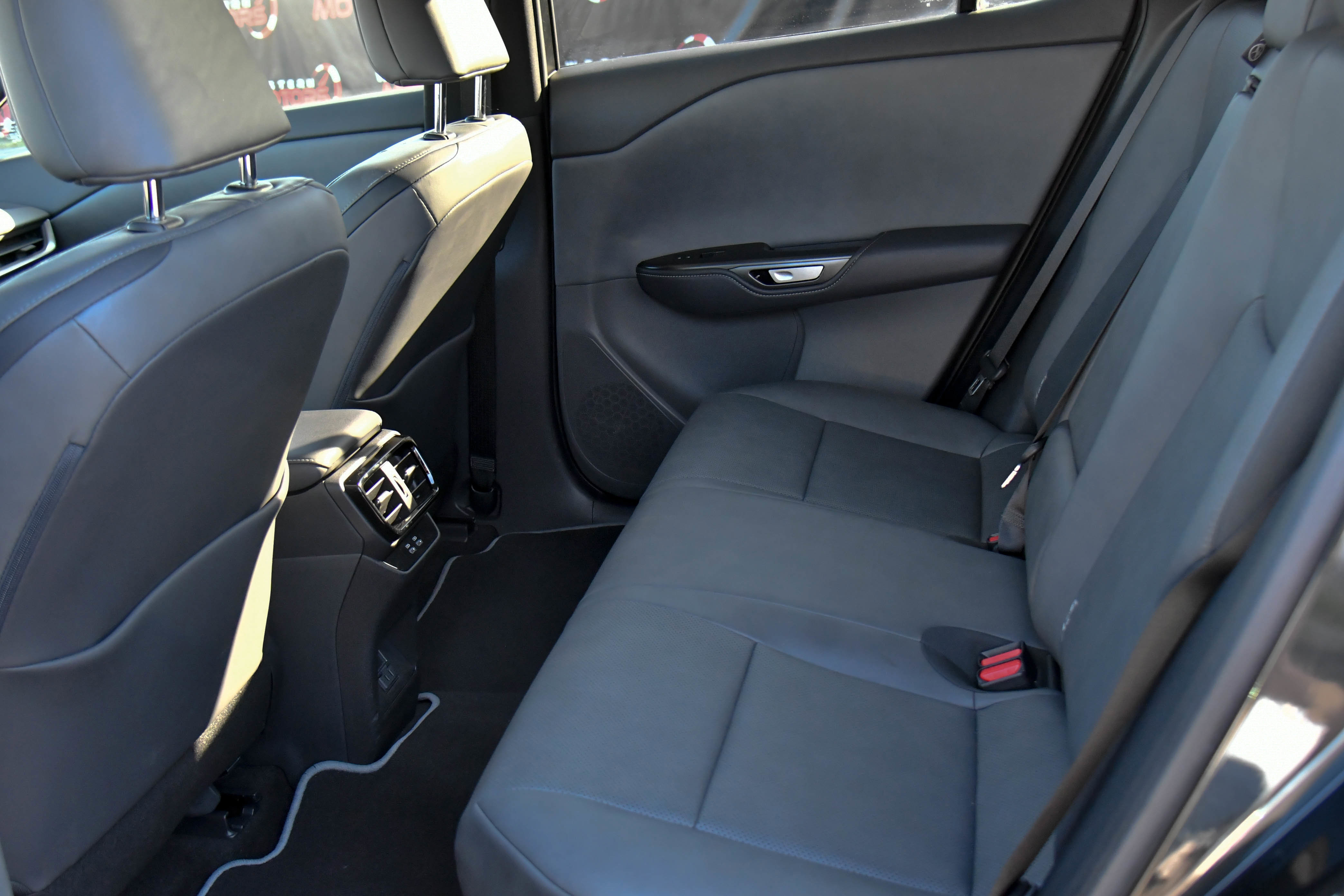 Used 2024 Lexus RZ 300e Premium image 41