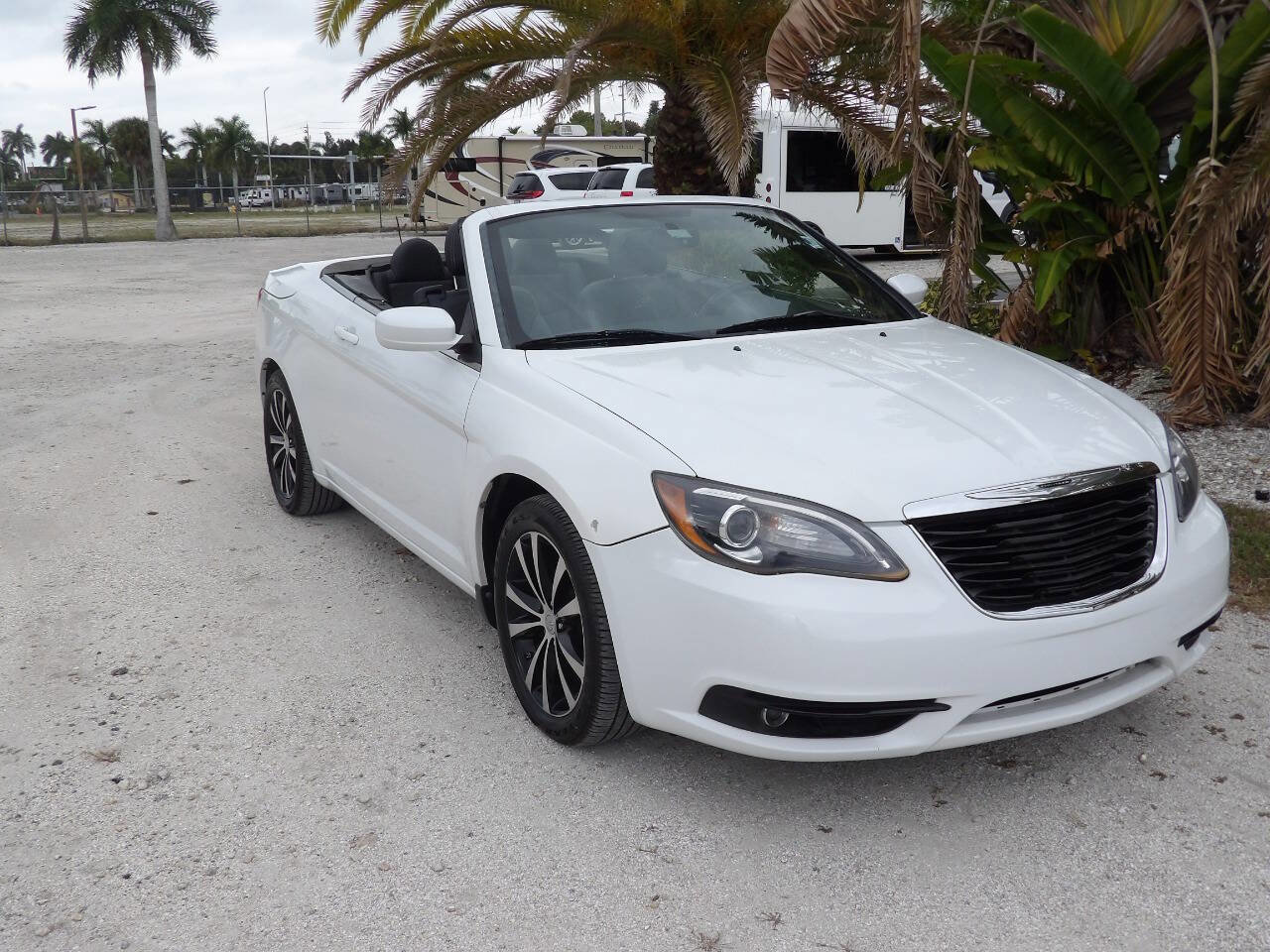 Used 2012 Chrysler 200 S image 17