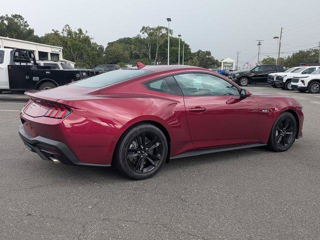 Used 2025 Ford Mustang GT RWD image 5