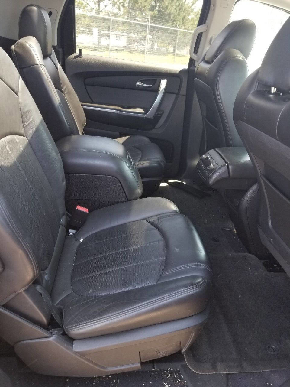 Used 2010 GMC Acadia SLT w/ Technology Package image 10