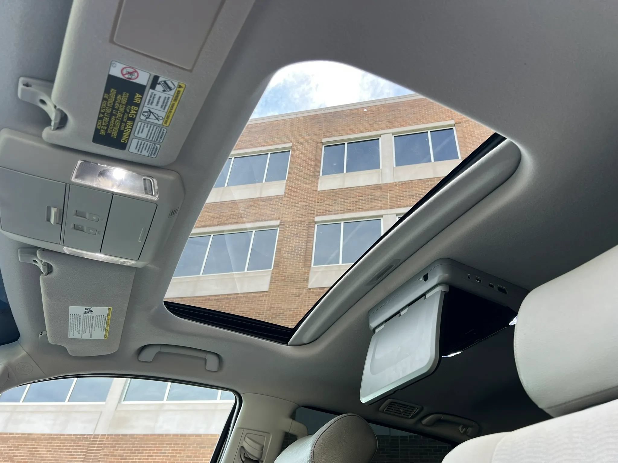 Used 2014 Toyota Sequoia SR5 RWD image 35