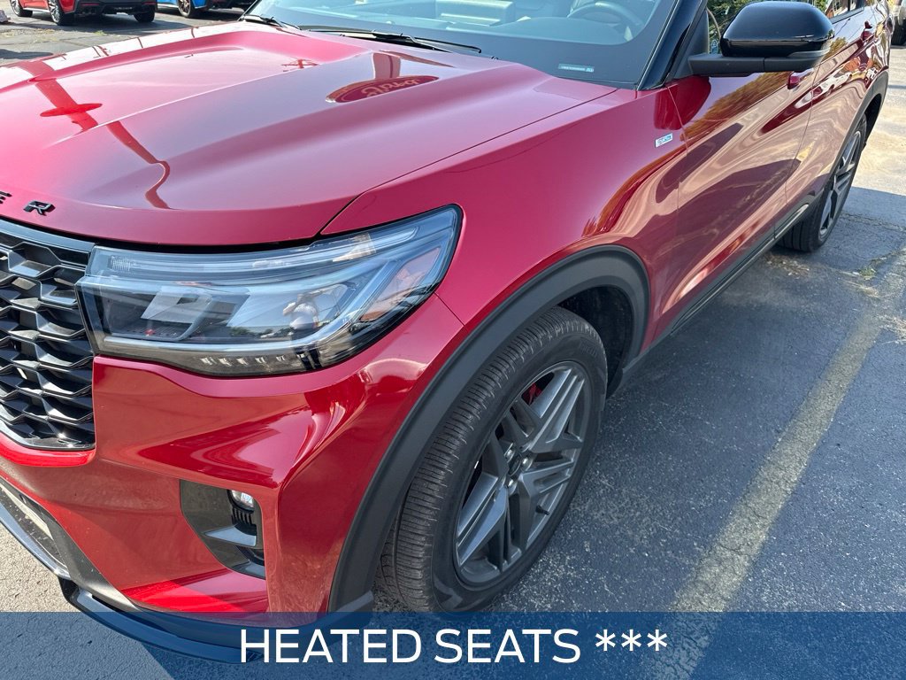 Used 2025 Ford Explorer ST-Line w/ Premium Package RWD image 2