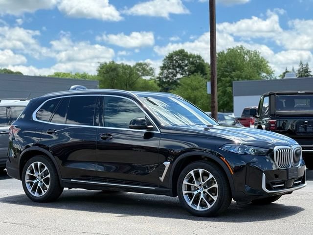 Used 2024 BMW X5 xDrive40i w/ Premium Package AWD/4WD image 42