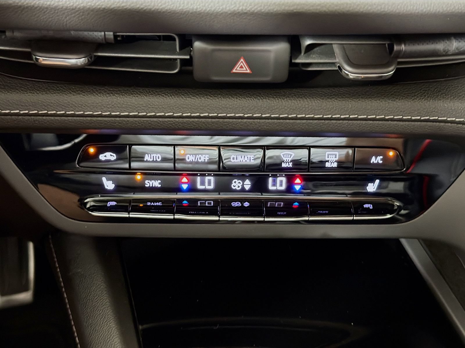 Used 2023 Buick Envision Essence w/ Sport Touring Package AWD/4WD image 19