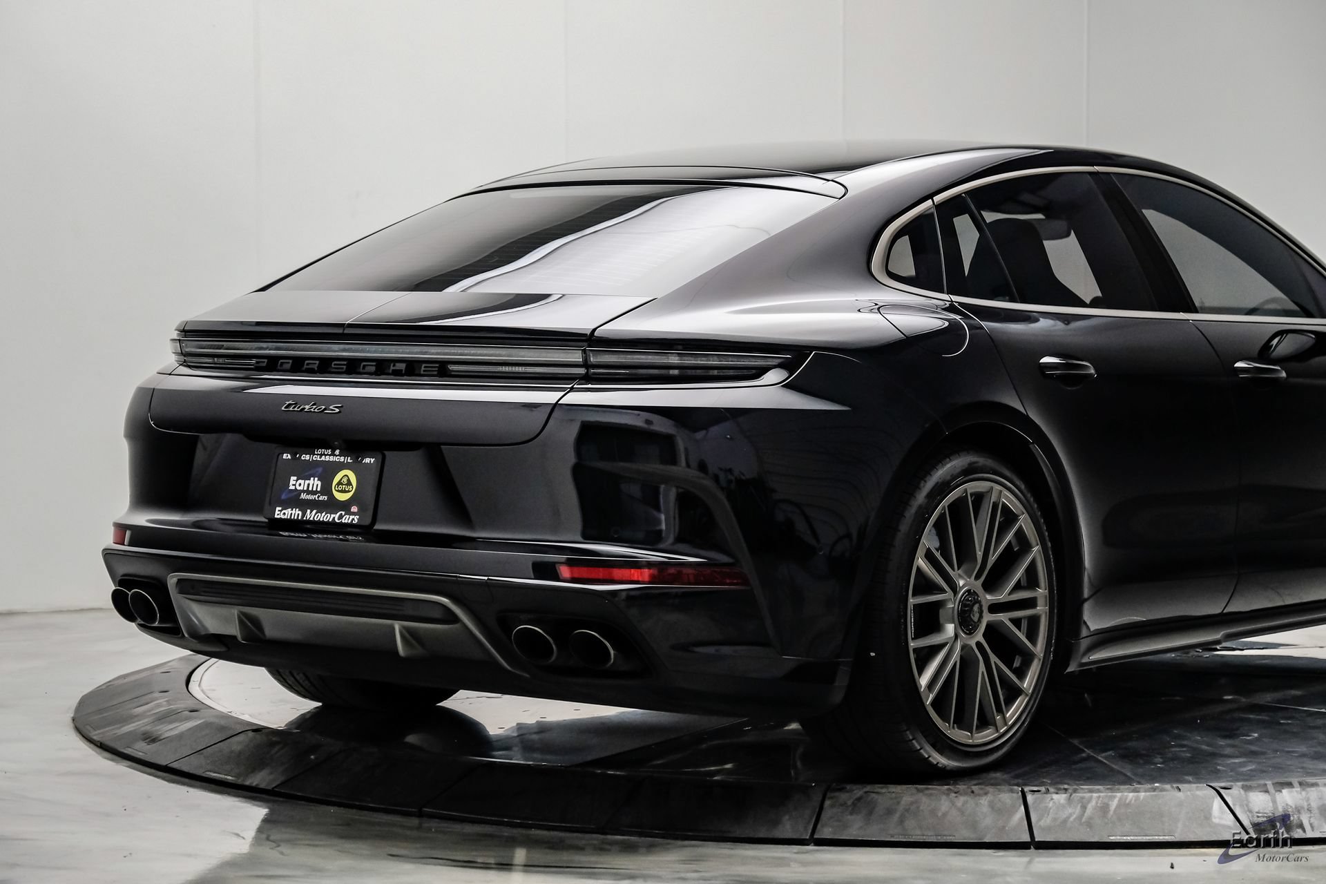 Used 2026 Porsche Panamera Turbo S AWD/4WD image 18
