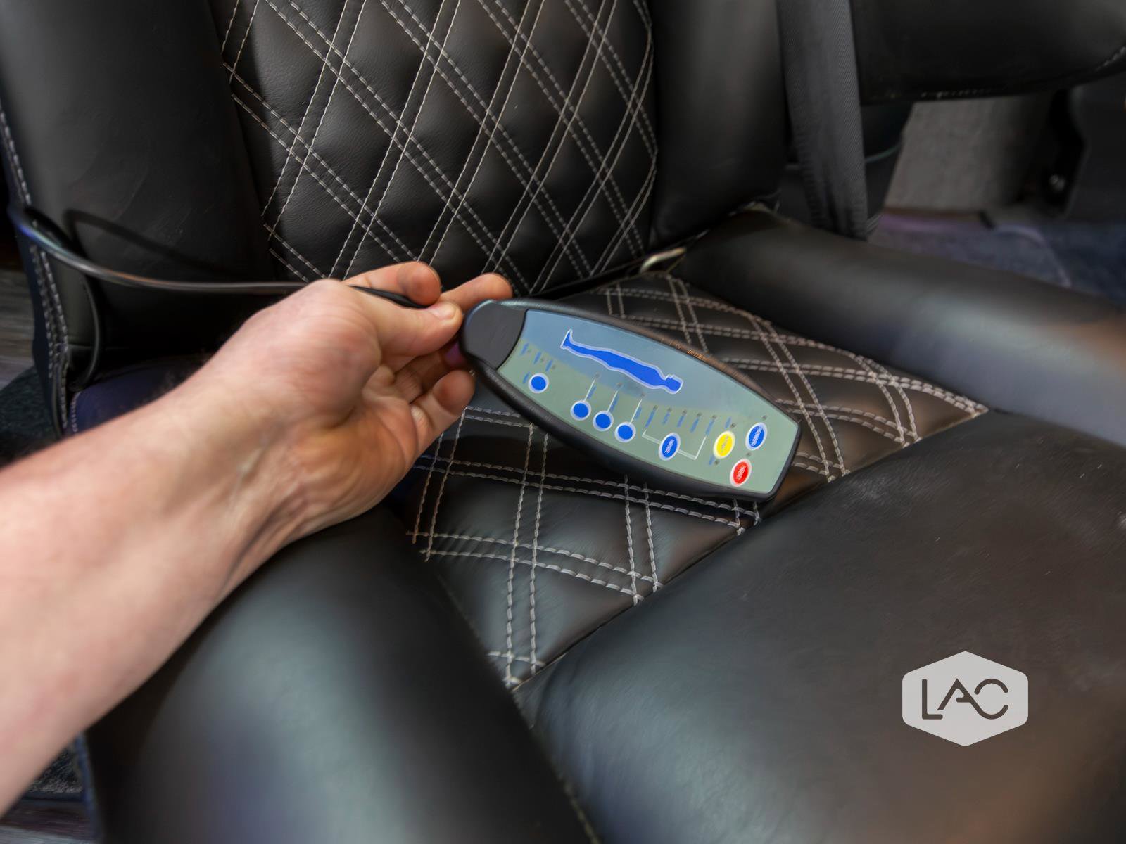 Used 2022 Mercedes-Benz Sprinter 2500 image 3