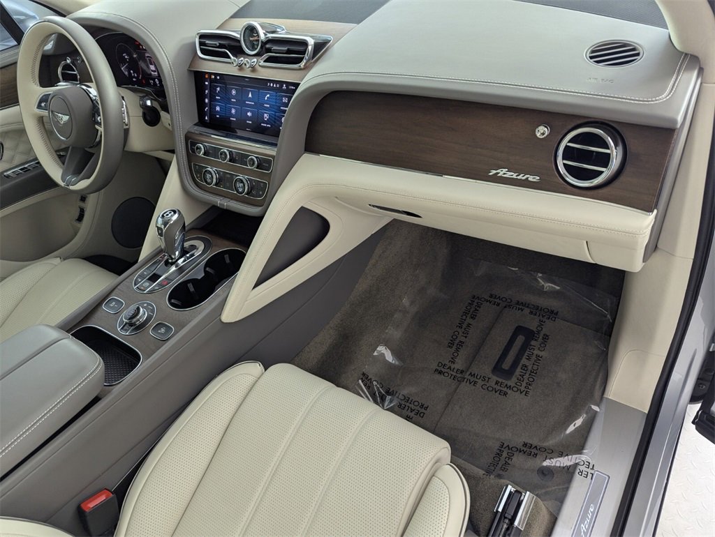Used 2023 Bentley Bentayga image 33