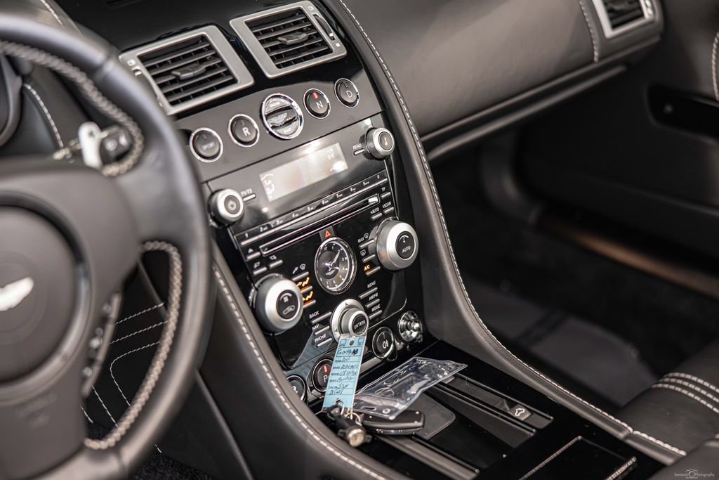 Used 2011 Aston Martin V8 Vantage S RWD image 22