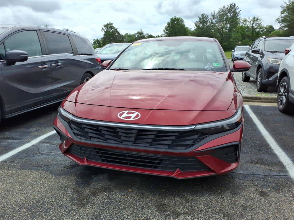 Used 2024 Hyundai Elantra SEL FWD image 5