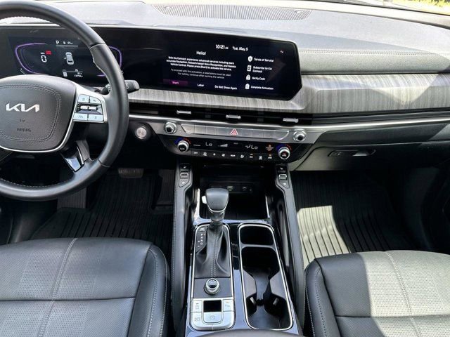 Used 2025 Kia Telluride EX w/ EX Captain's Chair Package FWD image 11