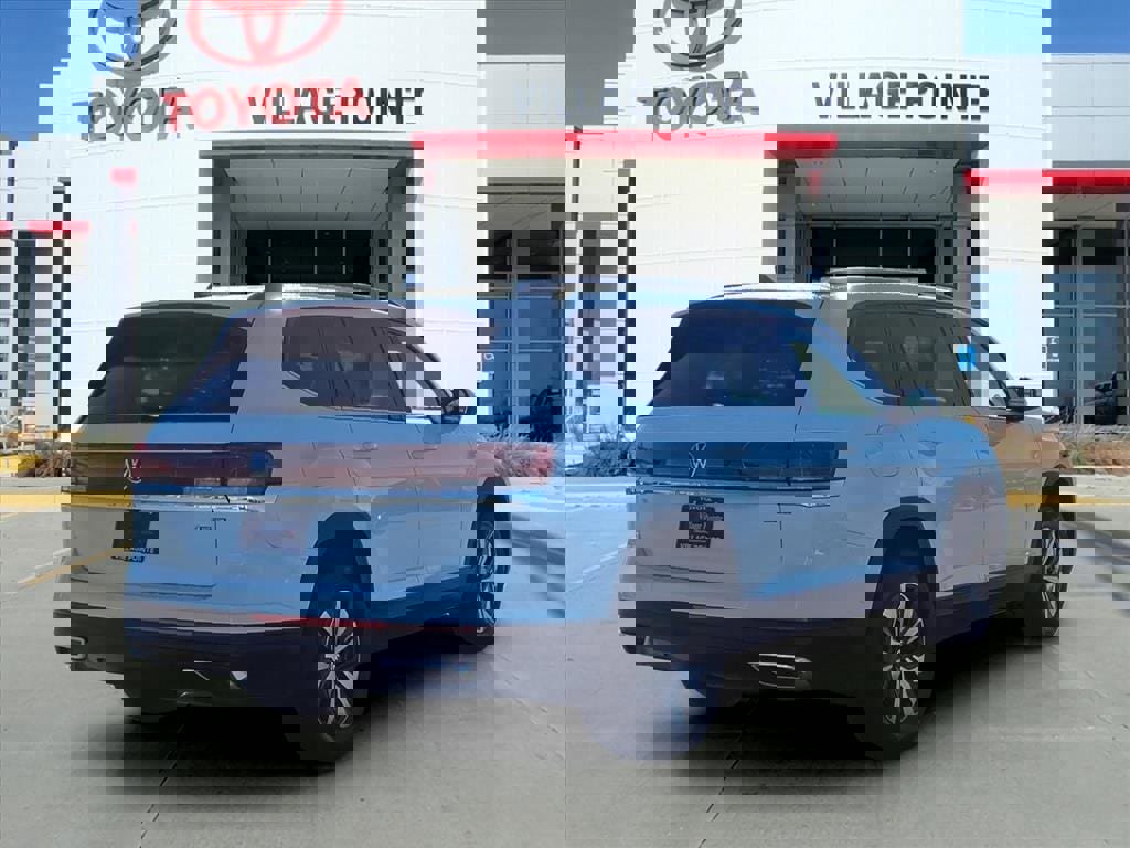 Used 2024 Volkswagen Atlas SE image 7