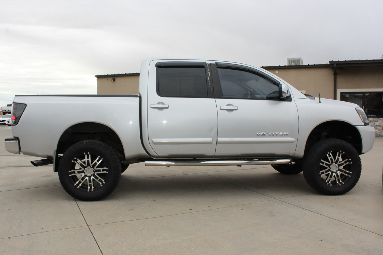 Used 2006 Nissan Titan LE w/ (R02) LE Off-Road Pkg image 17